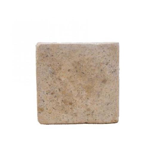 homok bezs falburkolat mediterran klasszikus furdoszoba burkolat csempe cementlap provansz provence toszkana lakberendezes.jpg